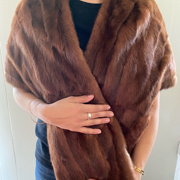 Arbaughs Lansing mink fur cape - Picture 3 of 4